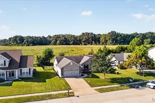 136 Prairie Bluffs Dr, Wentzville, MO 63385 - Photo 39