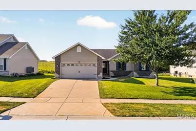 136 Prairie Bluffs Drive, Wentzville, MO 63385 - Photo 7