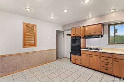 9834 Las Vegas Drive, Saint Louis, MO 63126 - Photo 5