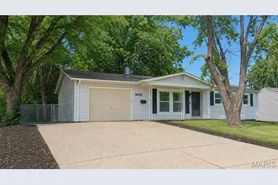 905 Lakeview Drive, Warrenton, MO 63383 - Photo 1