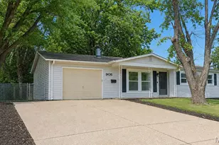 905 Lakeview Dr, Warrenton, MO 63383 - Photo 1