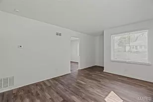 9823 Winkler Dr, Saint Louis, MO 63136 - Photo 5