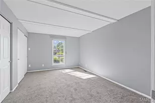 10381 Oxford Hill Dr, Saint Louis, MO 63146 - Photo 21