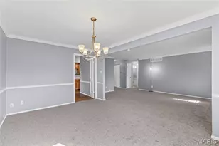 10381 Oxford Hill Dr, Saint Louis, MO 63146 - Photo 11