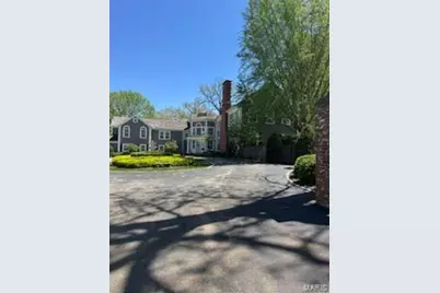 10 Edgewood Road, Ladue, MO 63124 - Photo 1