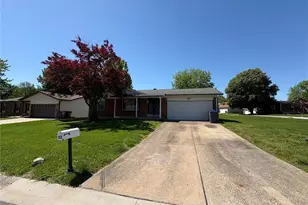 53 W Garden Walk Dr, Saint Peters, MO 63376 - Photo 1