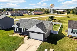 831 Warrior Ridge Dr, Warrenton, MO 63383 - Photo 5