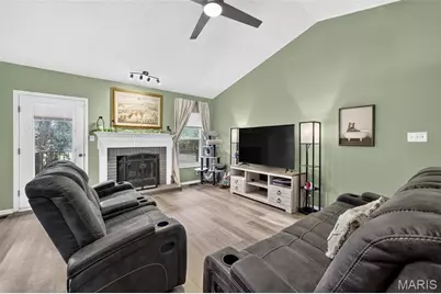 72 Hickoryshade Court, Saint Peters, MO 63376 - Photo 3