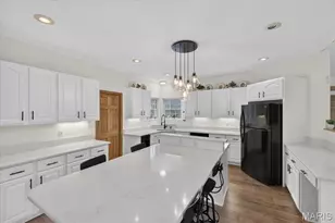 2389 Desloge Estates Dr, Villa Ridge, MO 63089 - Photo 9