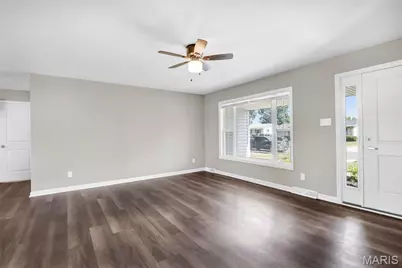375 Albert Drive, Florissant, MO 63031 - Photo 3