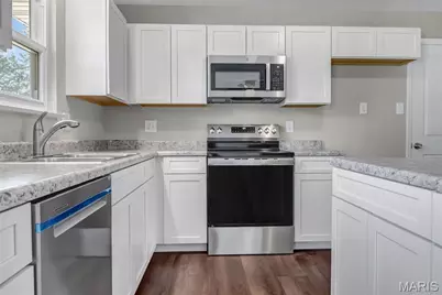 375 Albert Drive, Florissant, MO 63031 - Photo 7