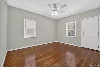 2415 Florent Avenue, Saint Louis, MO 63143 - Photo 5