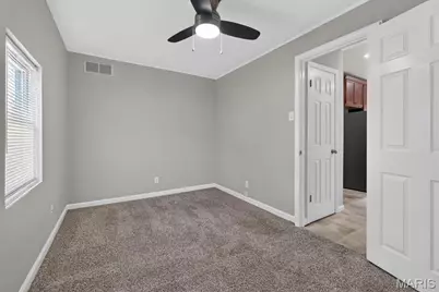 2415 Florent Avenue, Saint Louis, MO 63143 - Photo 15