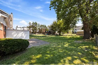 8816 Bridgeport Avenue, Brentwood, MO 63144 - Photo 33