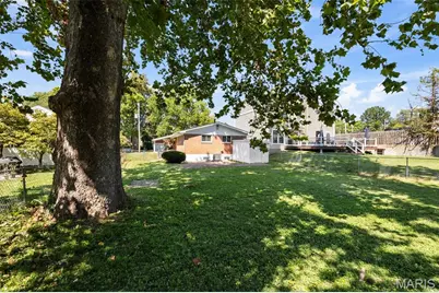 8816 Bridgeport Avenue, Brentwood, MO 63144 - Photo 37