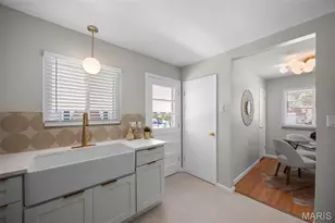 8816 Bridgeport Ave, Brentwood, MO 63144 - Photo 9