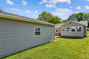 918 Perry St, Saint Charles, MO 63301 - Photo 7