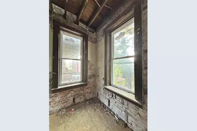 1719 S Tucker Boulevard, Saint Louis, MO 63104 - Photo 15