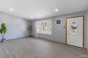 4132 Crestland Dr, Saint Louis, MO 63121 - Photo 3