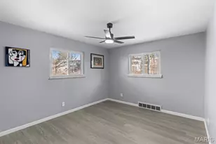 4132 Crestland Dr, Saint Louis, MO 63121 - Photo 17