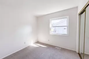 12132 Jerries Ln, Florissant, MO 63033 - Photo 13