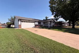 12132 Jerries Ln, Florissant, MO 63033 - Photo 25