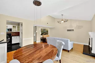 9067 Wrenwood Ln, Brentwood, MO 63144 - Photo 5