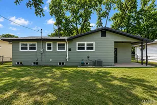 1305 Lindsay Ln, Florissant, MO 63031 - Photo 3