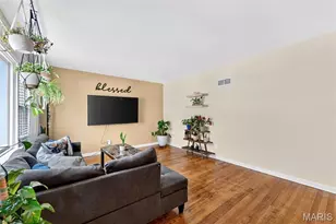 1305 Lindsay Ln, Florissant, MO 63031 - Photo 5