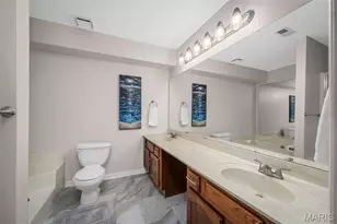 1121 Claytonbrook Ct, Ballwin, MO 63011 - Photo 21