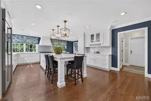 8001 Watkins Dr, Clayton, MO 63105 - Photo 7