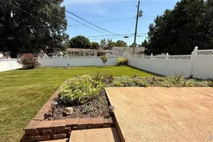 10830 Atterbury Dr, Saint Louis, MO 63123 - Photo 31