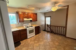 10830 Atterbury Dr, Saint Louis, MO 63123 - Photo 5