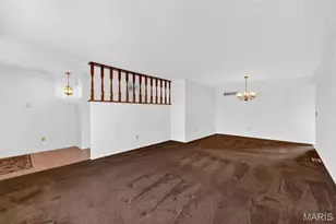 2534 Cripple Creek Dr, Saint Louis, MO 63129 - Photo 7