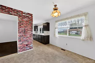 2534 Cripple Creek Dr, Saint Louis, MO 63129 - Photo 15