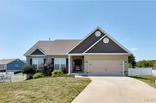 571 Newcastle Dr, Troy, MO 63379 - Photo 1