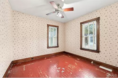 201 Perry Street, Saint Charles, MO 63301 - Photo 27