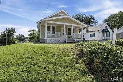 201 Perry Street, Saint Charles, MO 63301 - Photo 3