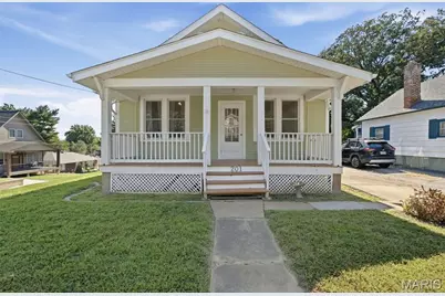 201 Perry Street, Saint Charles, MO 63301 - Photo 1