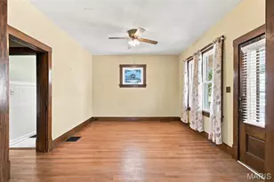 201 Perry St, Saint Charles, MO 63301 - Photo 5