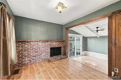 201 Perry Street, Saint Charles, MO 63301 - Photo 19