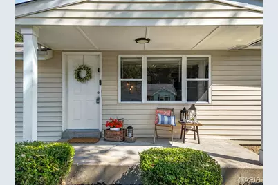 10 Valley Road, Saint Charles, MO 63303 - Photo 5
