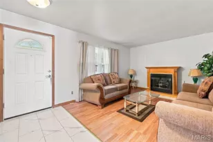 12022 Trampe Heights Ln, Hazelwood, MO 63138 - Photo 5