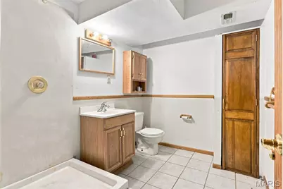 12022 Trampe Heights Lane, Hazelwood, MO 63138 - Photo 27