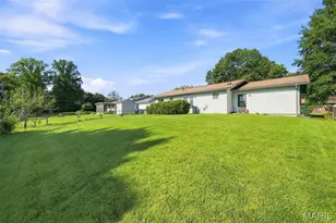 12022 Trampe Heights Ln, Hazelwood, MO 63138 - Photo 35