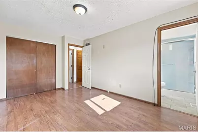12022 Trampe Heights Lane, Hazelwood, MO 63138 - Photo 15