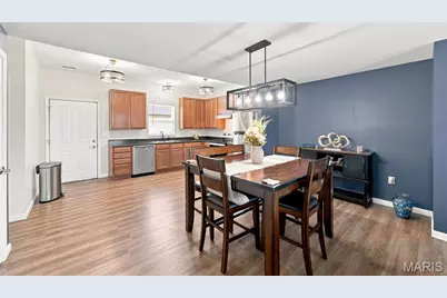 721 Dickson Street, Saint Louis, MO 63106 - Photo 9