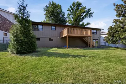 2675 Victron Drive, Saint Louis, MO 63129 - Photo 31