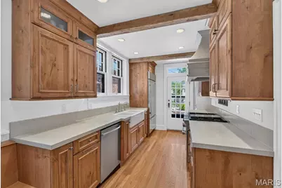 7035 Forsyth Boulevard, University City, MO 63105 - Photo 9