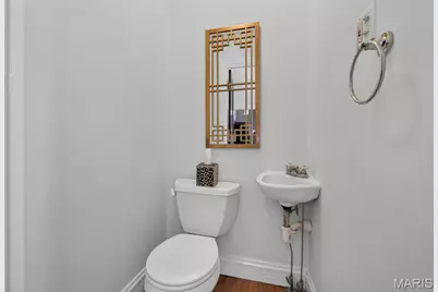 7035 Forsyth Boulevard, University City, MO 63105 - Photo 13